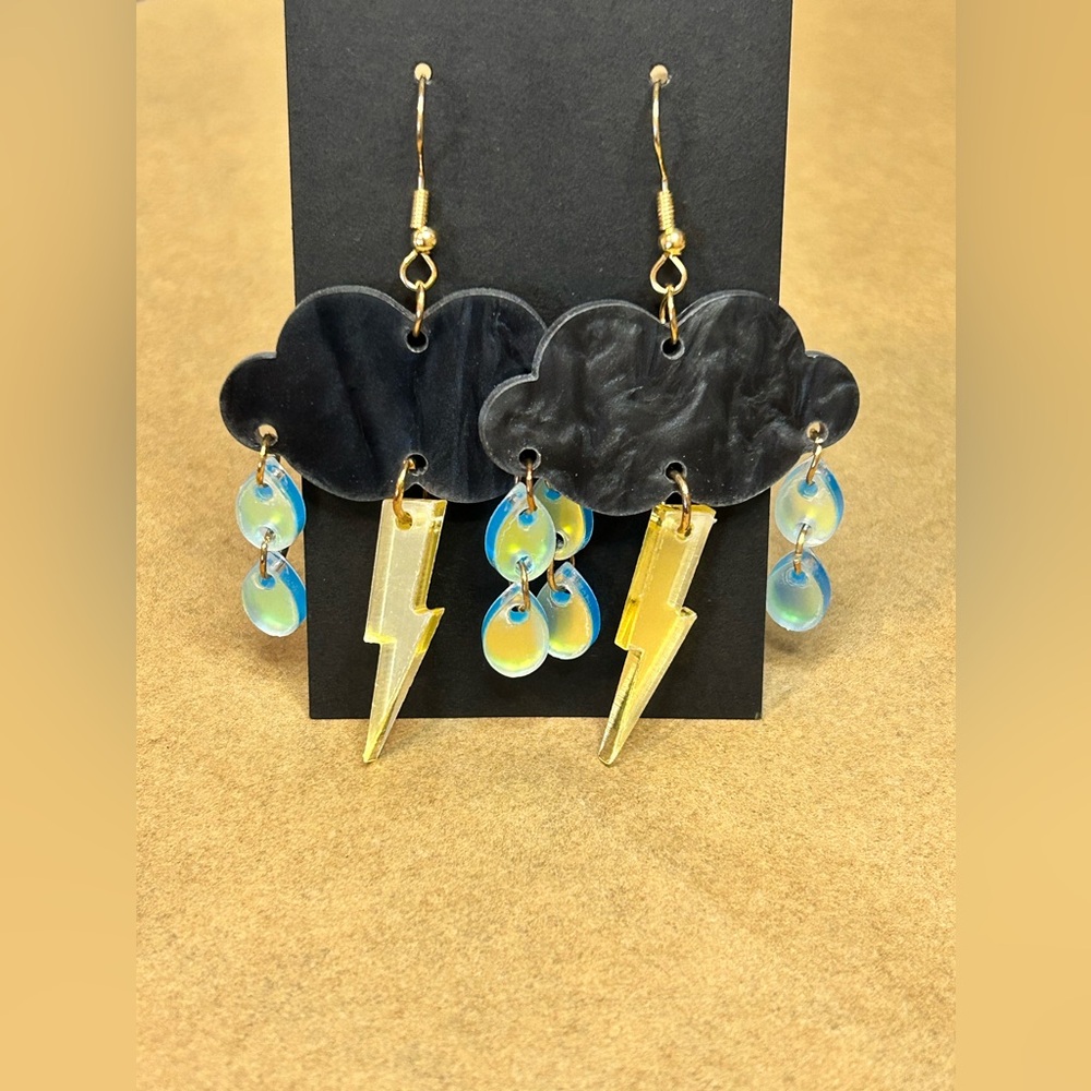 #433 | Storm Clouds 🌧️ ⚡️with Raindrops & Lightening Bolt Dangle Earrings